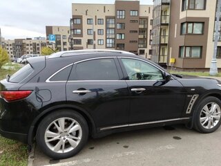 2014 Infiniti QX70, чёрный, 1900000 рублей, вид 3