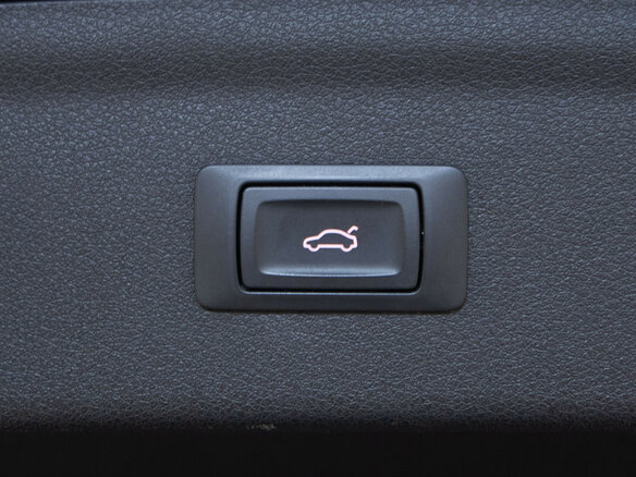 2015 Audi Q3 I (8U) Рестайлинг, голубой, 2125000 рублей - вид 30