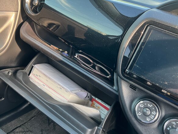2019 Toyota Vitz III (XP130) Рестайлинг 2, серебристый, 1230000 рублей - вид 17