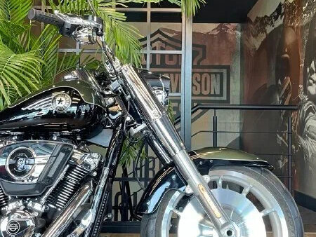 2026 Harley-Davidson Fat Boy, зелёный, 3950000 рублей, вид 3