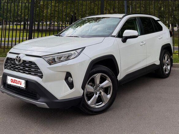 2021 Toyota RAV4 V (XA50), белый