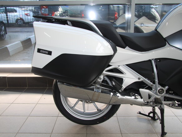 2021 BMW R 1250 RT, белый - вид 3