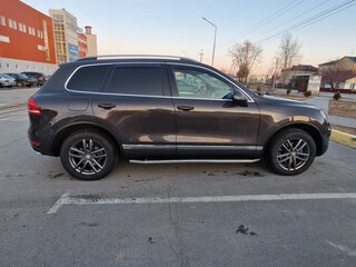 2011 Volkswagen Touareg II, серый, 1999999 рублей, вид 2