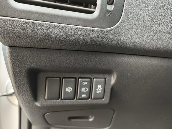 2012 Nissan X-Trail II Рестайлинг, серебристый, 1800000 рублей - вид 6