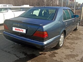 1995 Mercedes-Benz S-Класс 350 III (W140) Рестайлинг, синий, 600000 рублей, вид 4