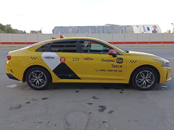 2022 Kia K5 III, жёлтый, 3200000 рублей - вид 7