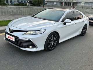 2022 Toyota Camry US Market VIII (XV70) Рестайлинг, белый, 3350000 рублей, вид 1