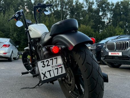 2017 Harley-Davidson Sportster 883, белый, 799990 рублей, вид 4