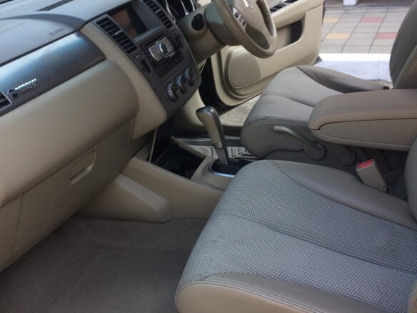2007 Nissan Tiida I, серый, 720000 рублей - вид 7