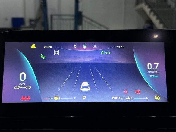 2023 Omoda C5 I, серебристый, 2200000 рублей - вид 10