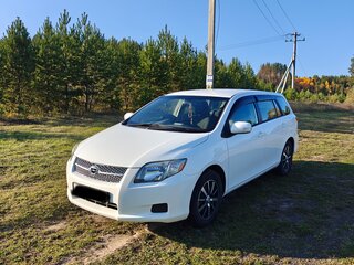 2006 Toyota Corolla Fielder X (E140, E150), белый, 750000 рублей, вид 2