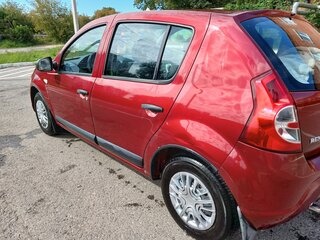 2012 Renault Sandero I, красный, 460000 рублей, вид 3
