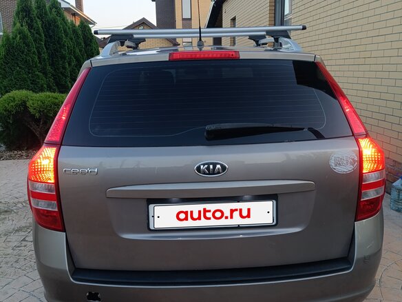 2008 Kia Ceed I, бежевый, 700000 рублей
