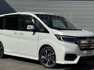 2021 Honda Stepwgn Spada V Рестайлинг, белый, 2120000 рублей, вид 1