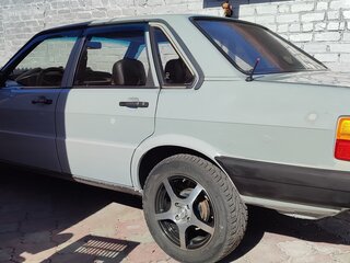 1984 Audi 80 III (B2), серый, 250000 рублей, вид 2