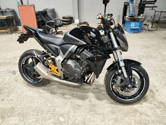 2009 Honda CB 1000R, чёрный, 800000 рублей - вид 3