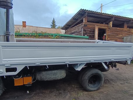 1995 Mazda Titan, белый, 850000 рублей, вид 3