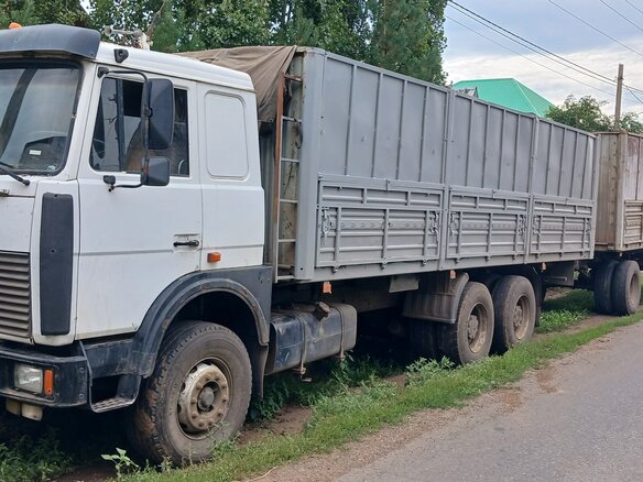 2004 МАЗ 6303, серый, 850000 рублей