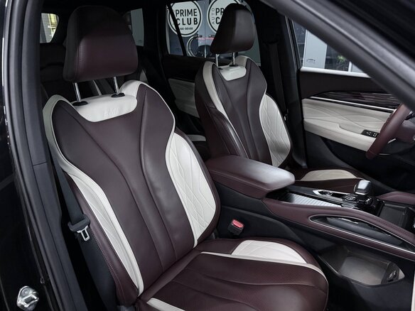 2023 Geely Monjaro I, чёрный, 3000000 рублей - вид 4
