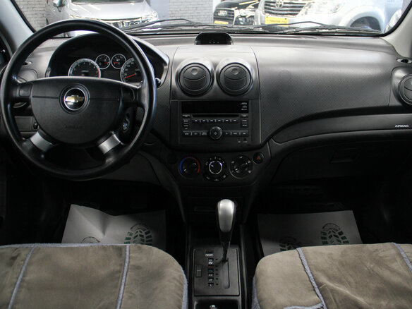 2010 Chevrolet Aveo I Рестайлинг, серебристый, 495000 рублей - вид 10