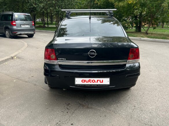 2011 Opel Astra H Рестайлинг, чёрный, 850000 рублей - вид 4