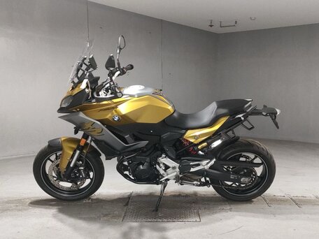 2021 BMW F 900 XR, золотистый, 693000 рублей, вид 2