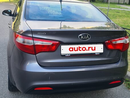 2013 Kia Rio 4-speed III, серый, 980000 рублей, вид 5