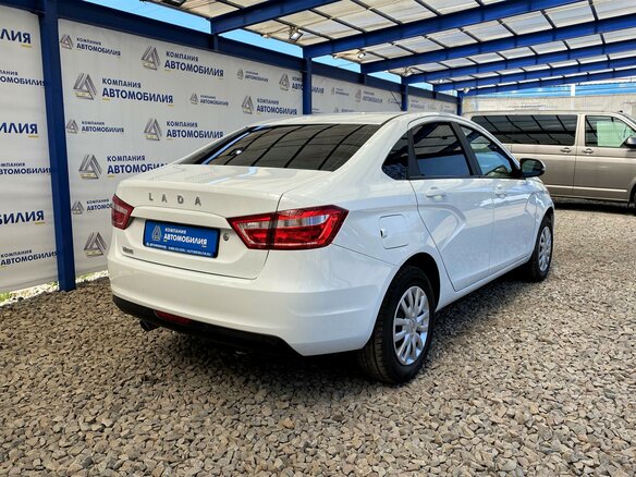 2017 Lada (ВАЗ) Vesta I, белый - вид 1