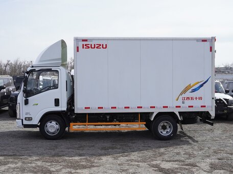 2023 Isuzu Elf (N-series), белый, 3290000 рублей, вид 4