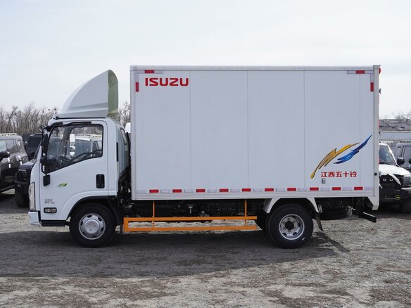 2023 Isuzu Elf (N-series), белый, 3290000 рублей - вид 3