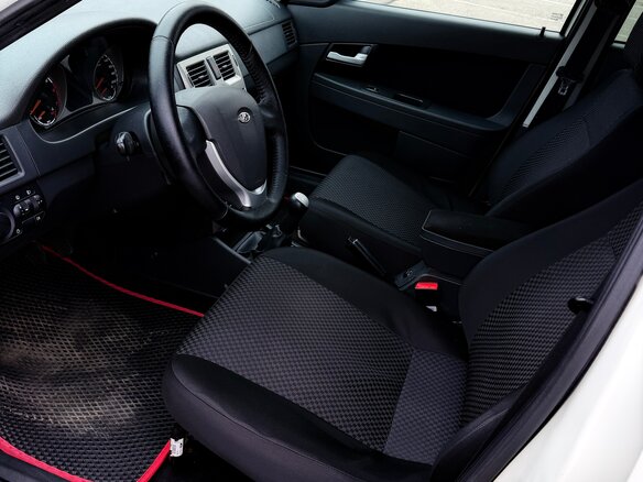 2012 Lada (ВАЗ) Priora I, белый, 800000 рублей - вид 4