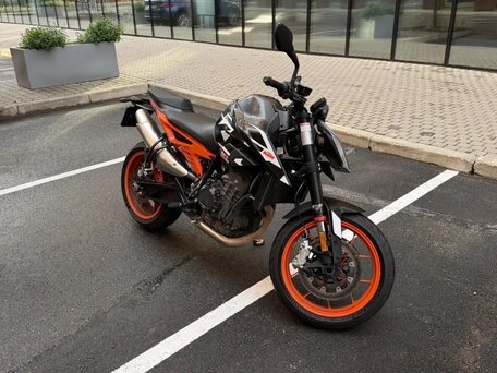 2023 KTM 890 Duke GP, чёрный, 599999 рублей, вид 3