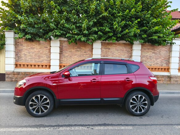 2010 Nissan Qashqai I Рестайлинг, пурпурный, 1450000 рублей - вид 4