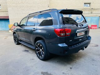 2011 Toyota Sequoia II, серый, 4480000 рублей, вид 5