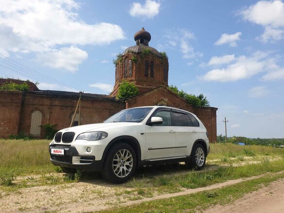 2008 BMW X5 3.0si II (E70), белый, 1550000 рублей
