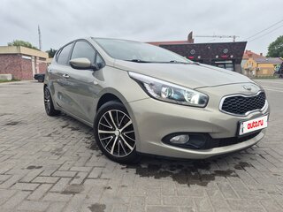 2014 Kia Ceed II, серебристый, 1350000 рублей, вид 3