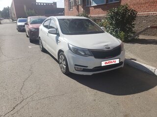 2016 Kia Rio III Рестайлинг, белый, 675000 рублей, вид 3