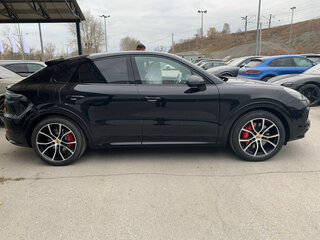2021 Porsche Cayenne GTS Coupé III, чёрный, 11500000 рублей, вид 4