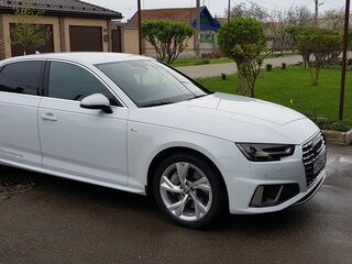 2019 Audi A4 V (B9), белый, 5100000 рублей, вид 2