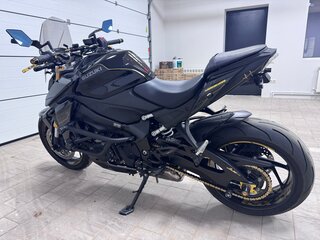 2023 Suzuki GSX-S 1000, чёрный, 1550000 рублей, вид 2