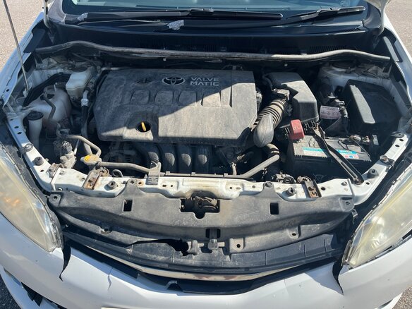 2014 Toyota Wish II Рестайлинг, белый - вид 19