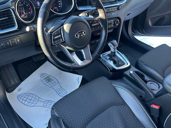 2018 Kia Ceed III, чёрный, 1690000 рублей - вид 9