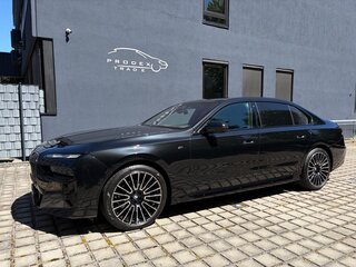 2025 BMW 7 серии 740d xDrive VII (G70), серый, 12250500 рублей, вид 4