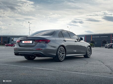 2020 Mercedes-Benz E-Класс 220 d V (W213, S213, C238) Рестайлинг, серый, 4190000 рублей, вид 4