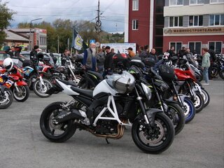 2010 Yamaha FZ1, белый, 720000 рублей, вид 4