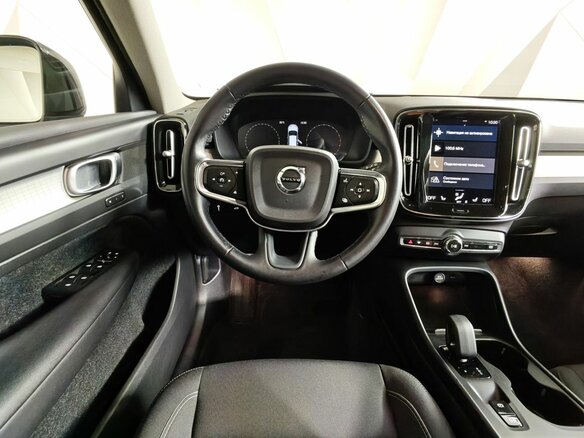 2021 Volvo XC40 I, чёрный - вид 19
