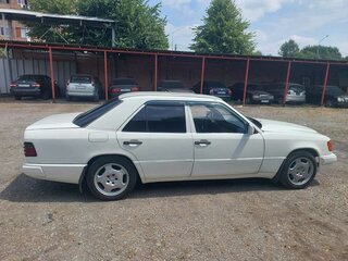 1987 Mercedes-Benz W124 200, белый, 650000 рублей, вид 3