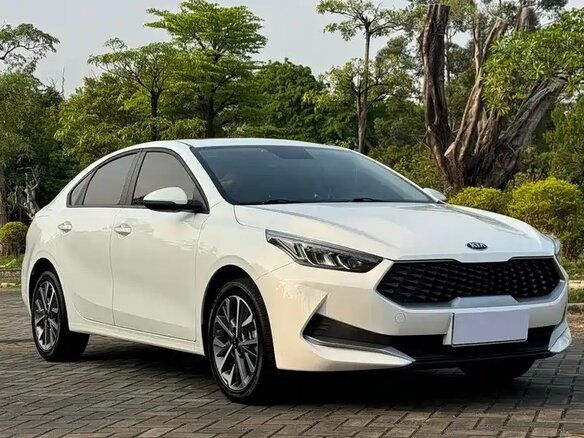 2022 Kia K3 II (China Market), белый - вид 2
