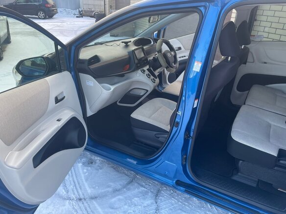 2016 Toyota Sienta II, синий, 1350000 рублей - вид 6