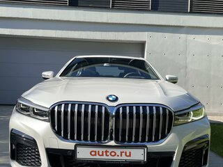 2020 BMW 7 серии 750d xDrive VI (G11/G12) Рестайлинг, белый, 9990000 рублей, вид 1